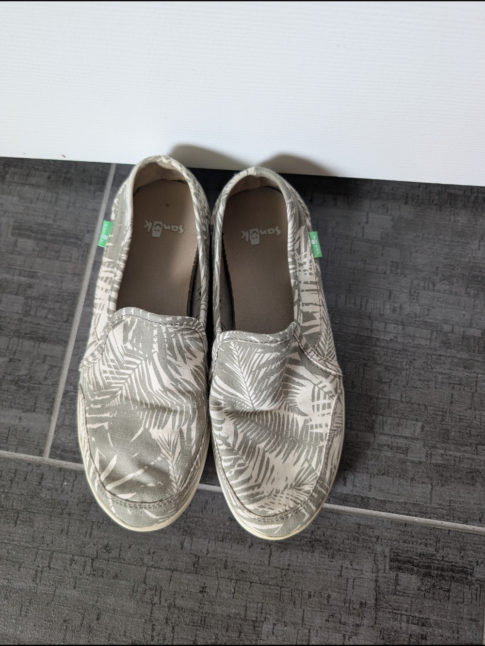Sanuk Women’s Green-Gray Palm-Print Slip-On Shoes